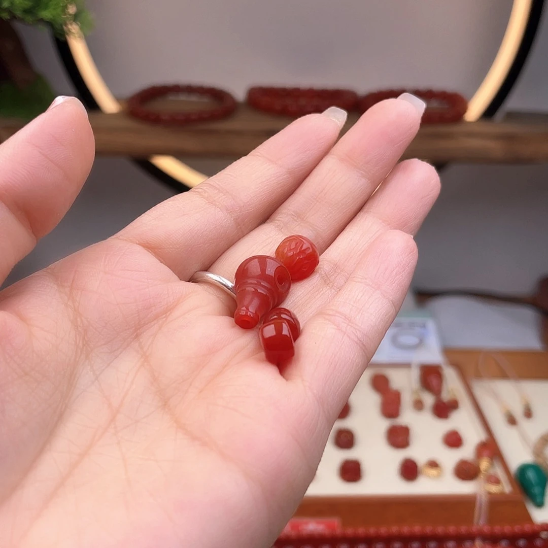 玛瑙/玉髓未镶嵌珠宝半成品东*