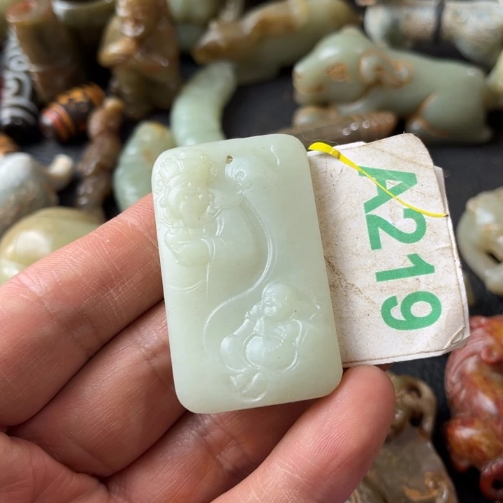 和田玉颈饰未镶嵌