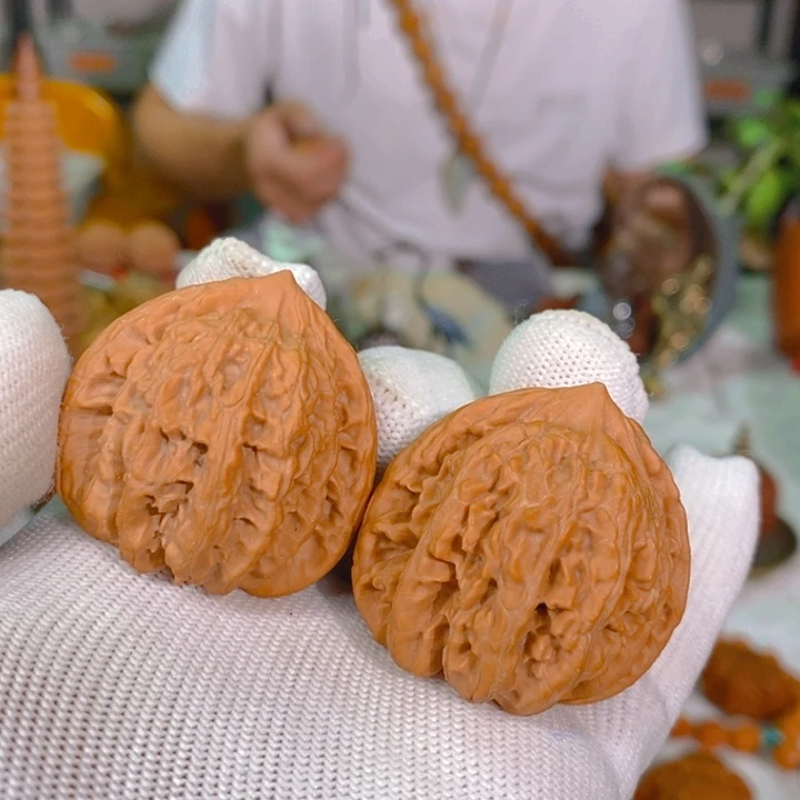 文玩核桃把件霞云岭