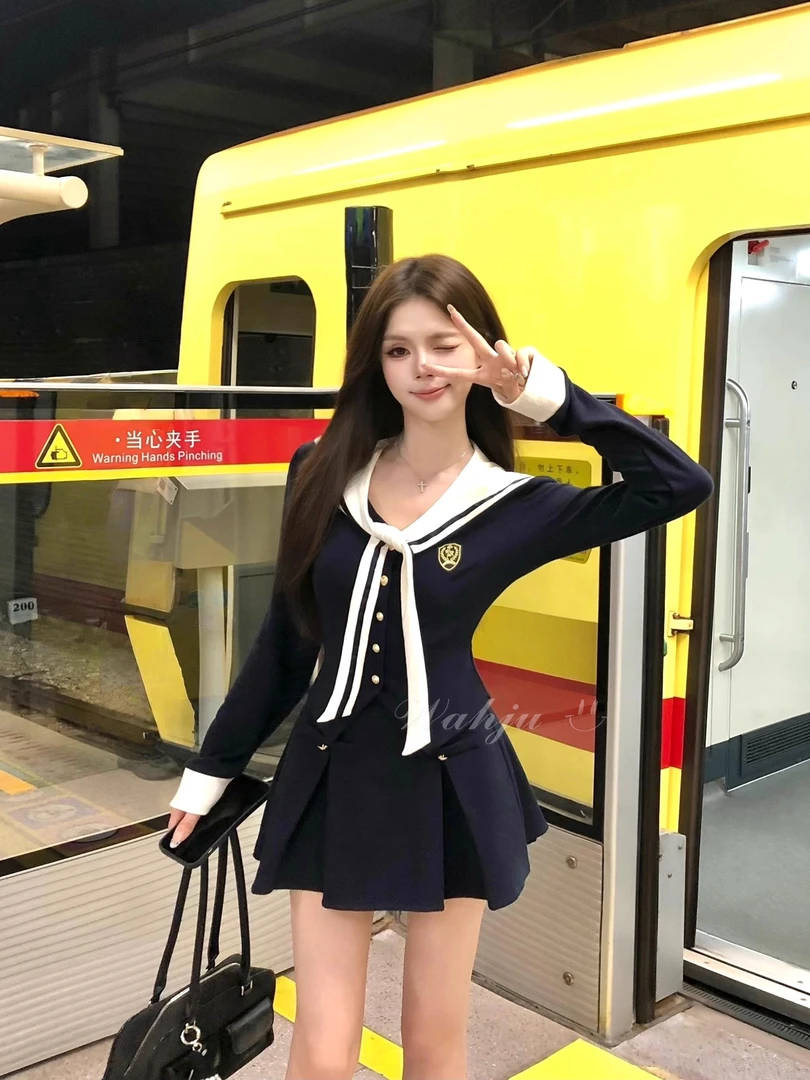 法式早秋季新款学院风海军领长袖设计感休闲显瘦上衣+高腰半裙