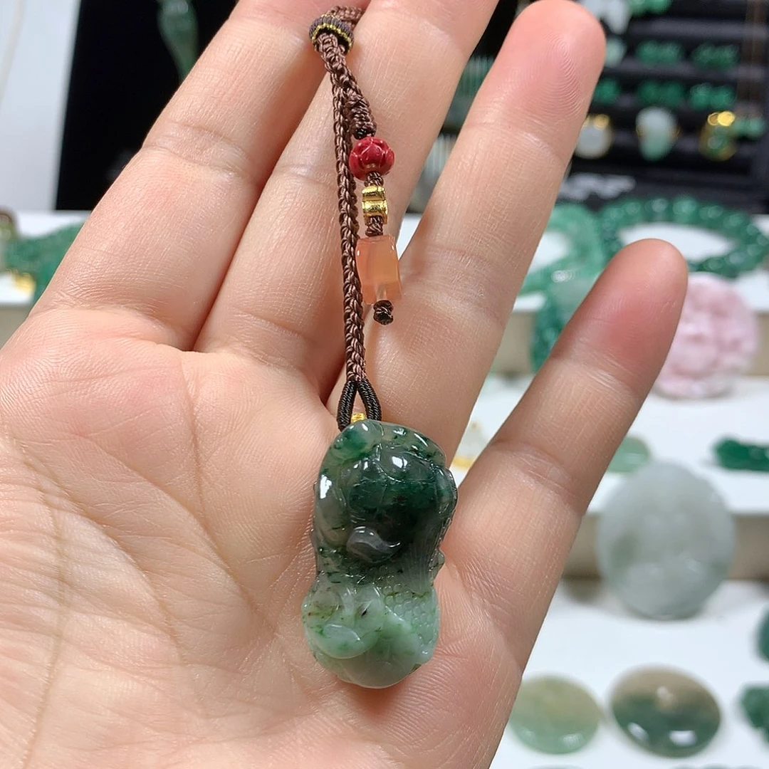 未镶嵌独山玉颈饰