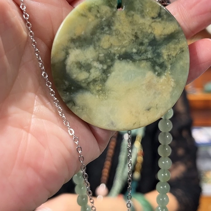 颈饰未镶嵌和田玉（糖玉）