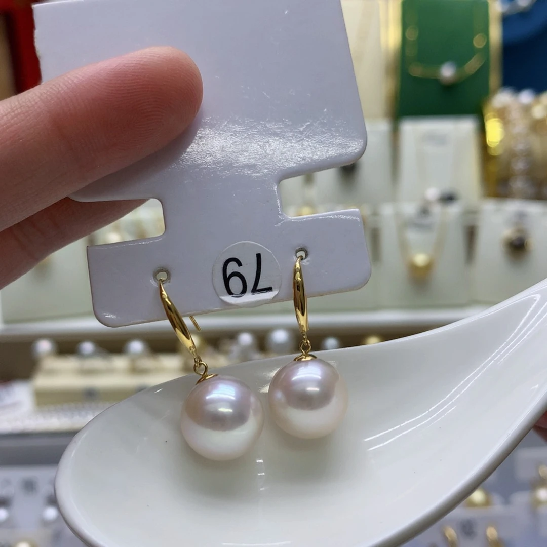 淡水珍珠18K金镶嵌耳饰