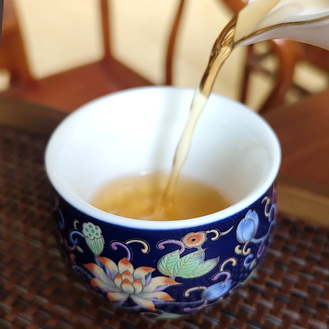 珐琅彩缠枝莲图案陶瓷主人杯户外旅行随身杯复古彩陶手绘茶杯