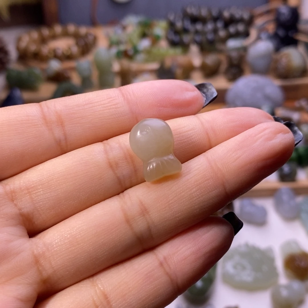 颈饰未镶嵌和田玉小*