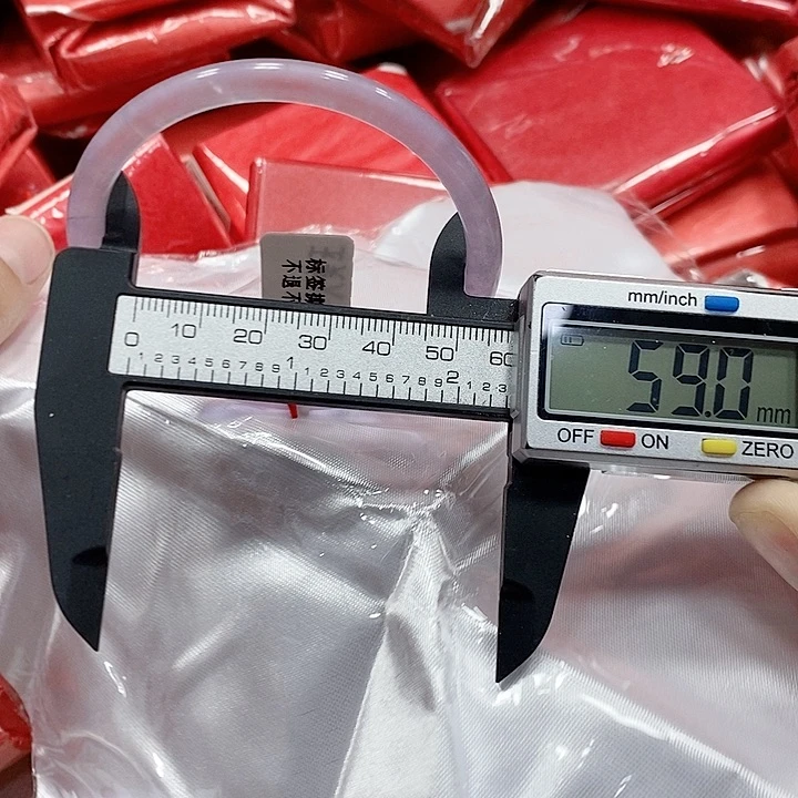 翡翠手镯未镶嵌147