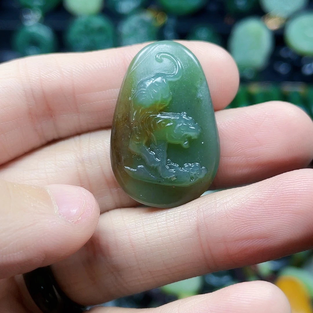 和田玉未镶嵌珠宝半成品