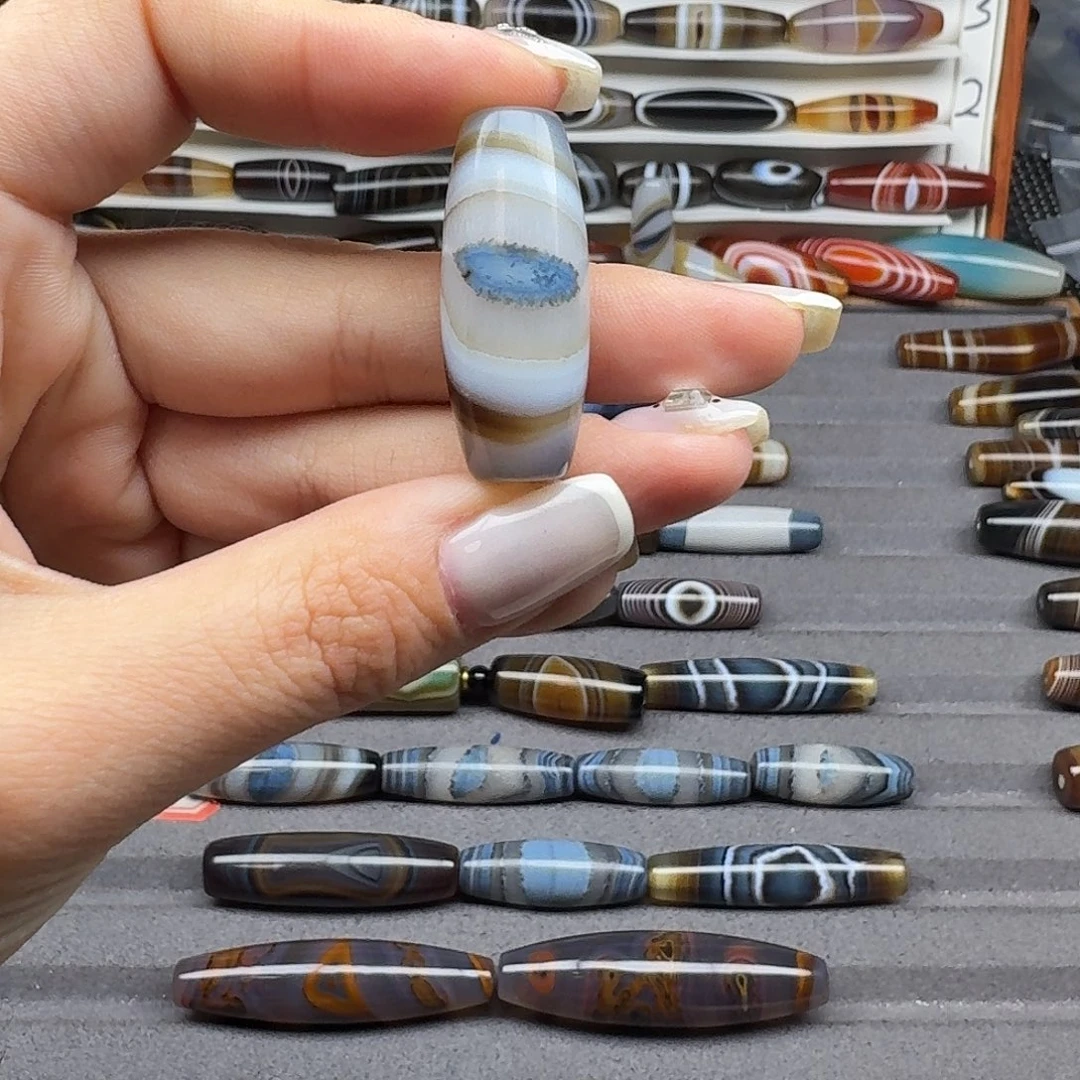 W***w玛瑙/玉髓合金珠宝半成品