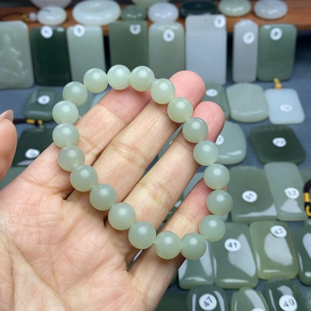 和田玉颈饰未镶嵌