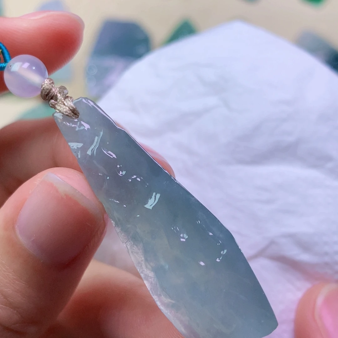 翡翠未镶嵌吊坠(赠链)