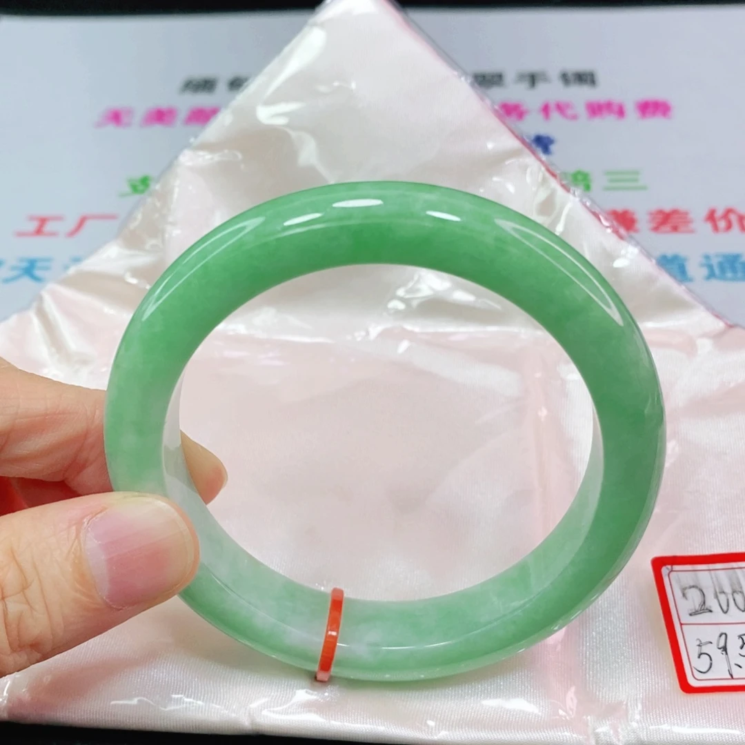 翡翠手镯未镶嵌衡****老59.5圈口正圈