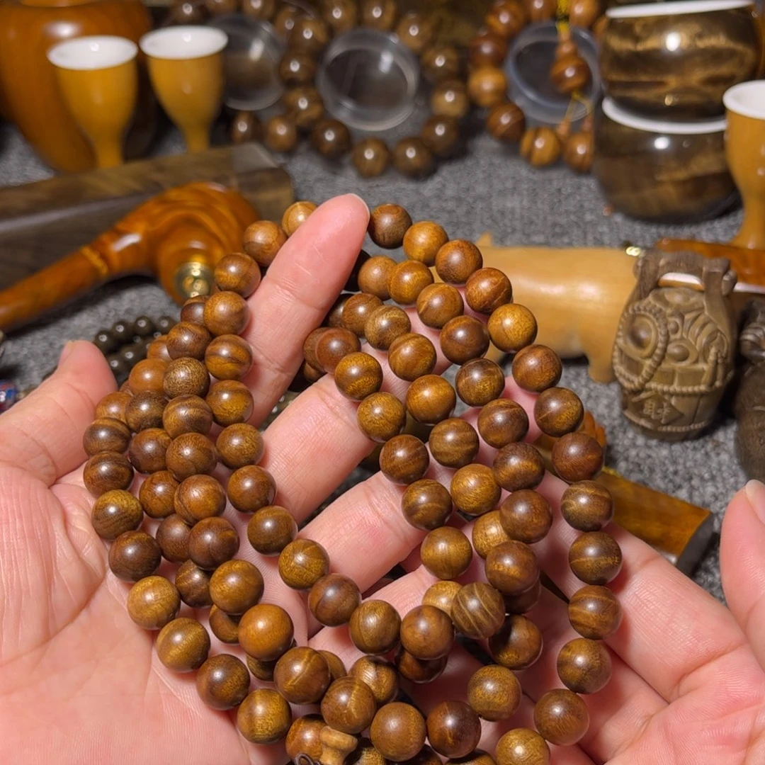 金丝楠枯木花纹佛珠1.0