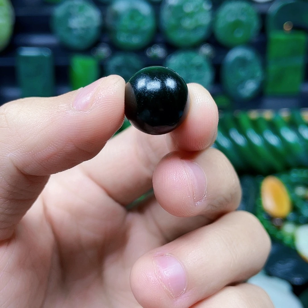 和田玉未镶嵌珠宝半成品