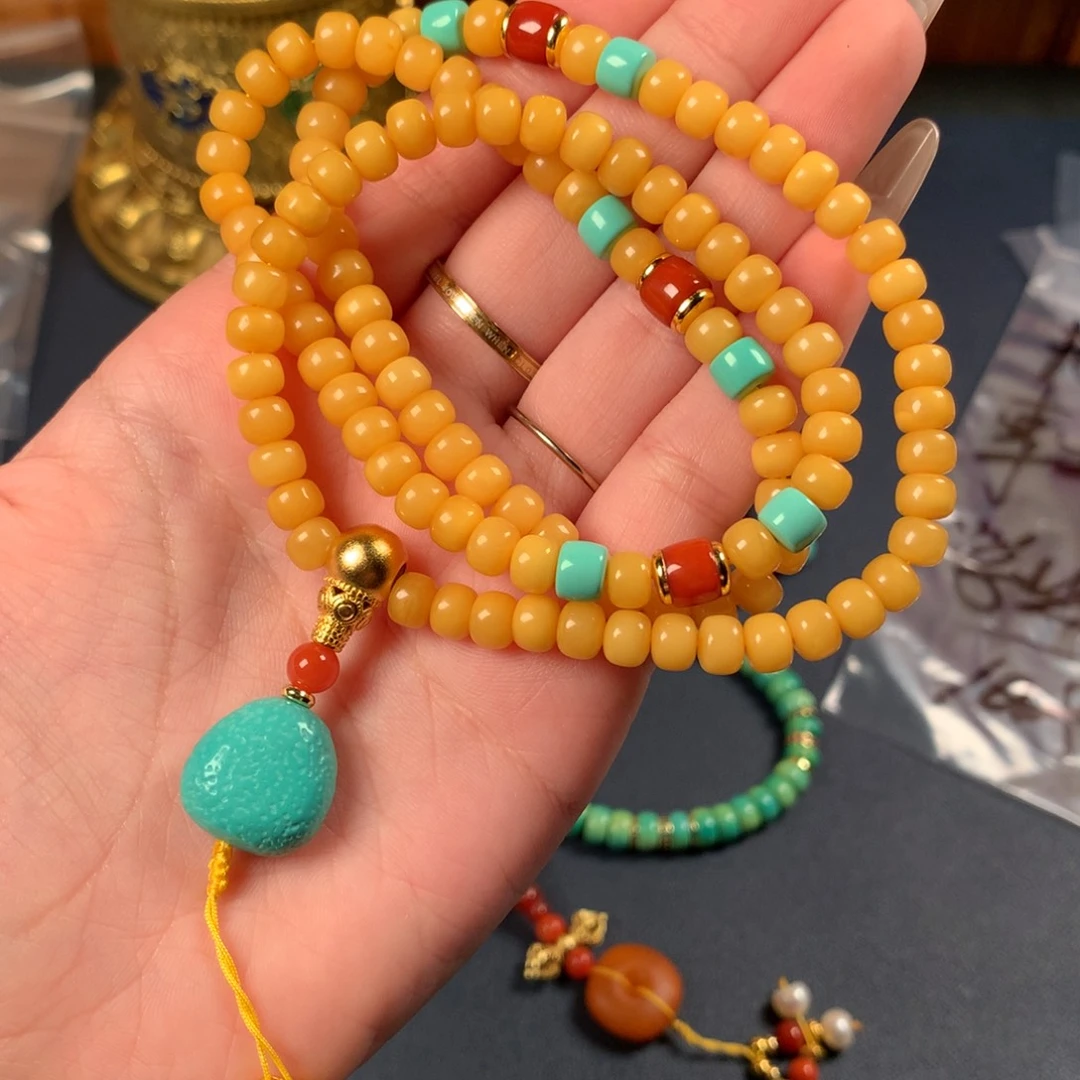 毛***天泥塑……………………………………