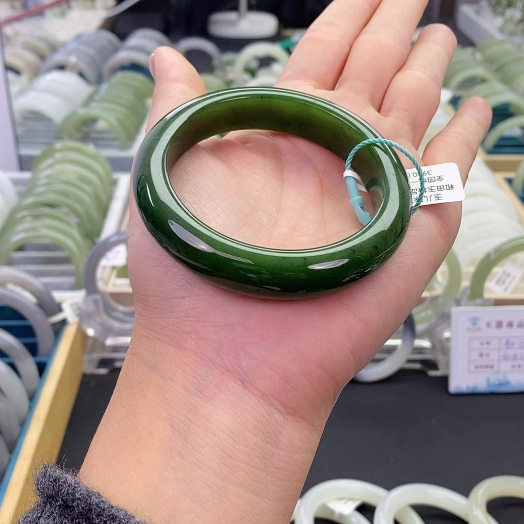 和田玉未镶嵌手镯59