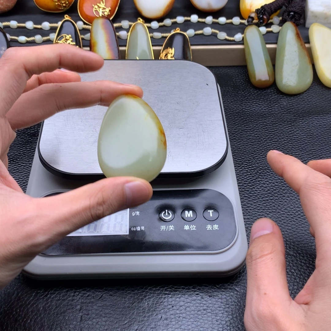 和田玉挂件未镶嵌