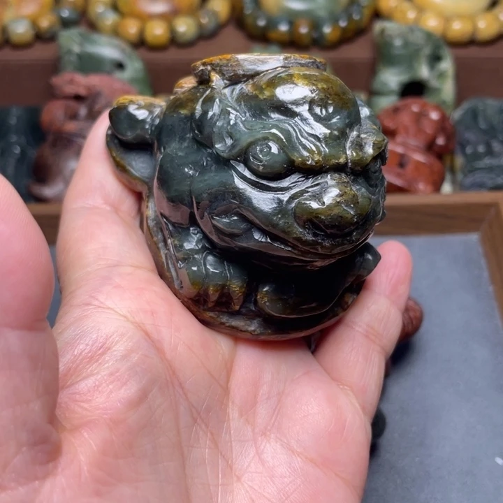 未镶嵌岫岩河磨玉（透闪石质玉）珠宝奇石