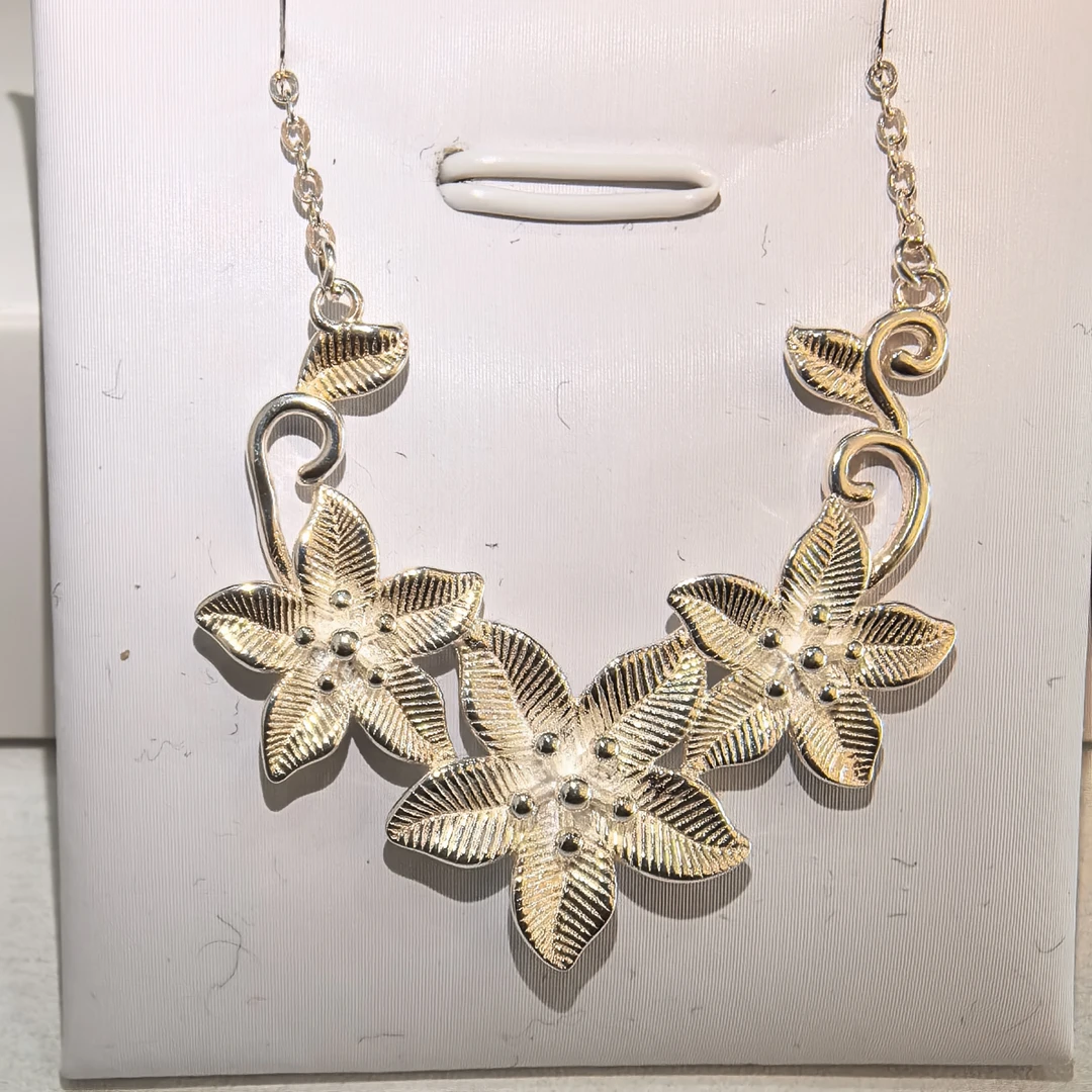 坠链均足银 三生花套链