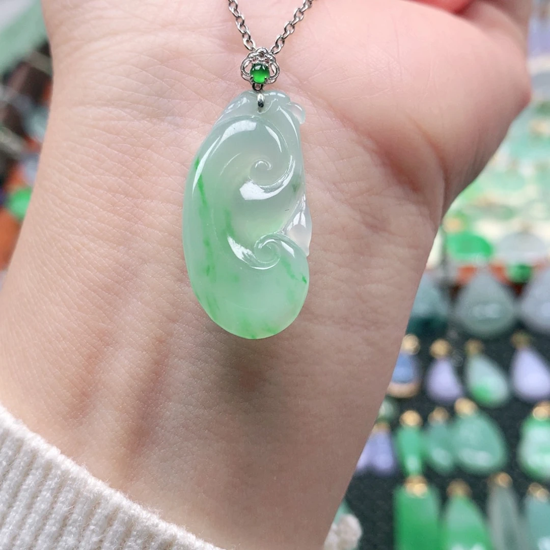 吊坠(不含链)18K金镶嵌翡翠