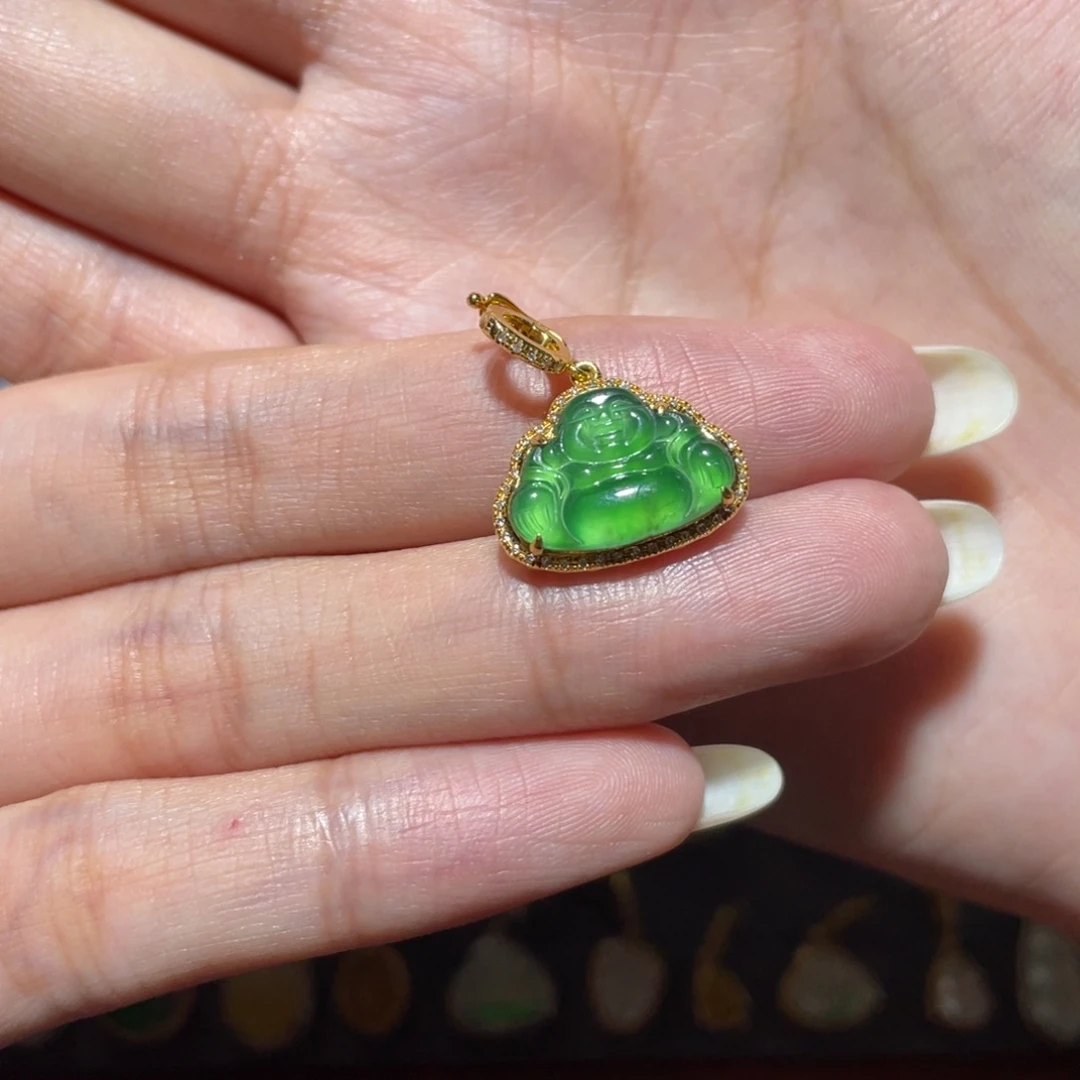 翡翠18K金镶嵌颈饰翡翠