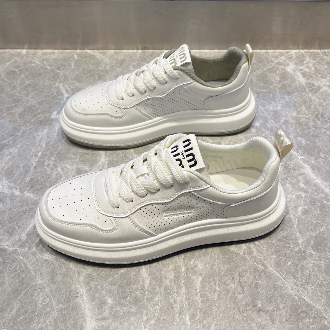 2025年防臭休闲运动网面简约舒适阿甘运动鞋8388