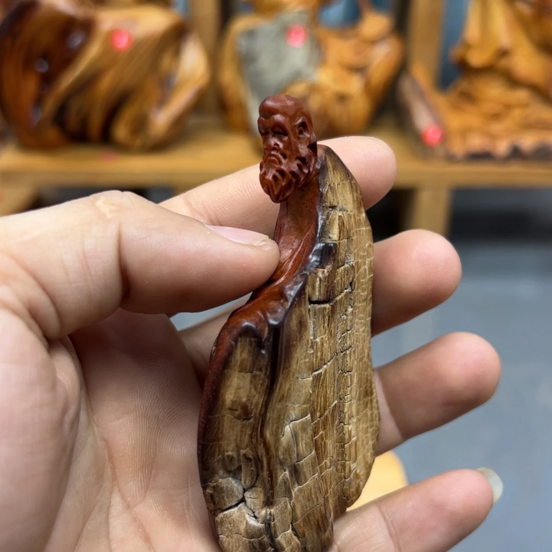 宇***型木崖柏木摆件手把件