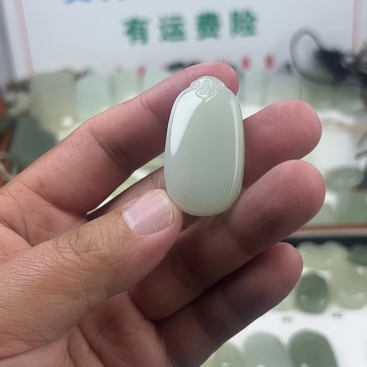颈饰未镶嵌和田玉