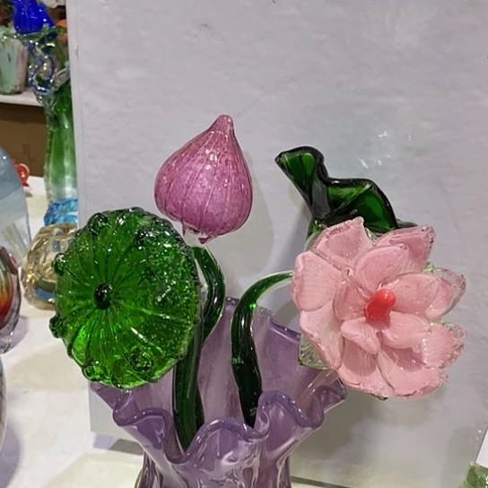 琉璃花瓶高45厘米宽9厘米