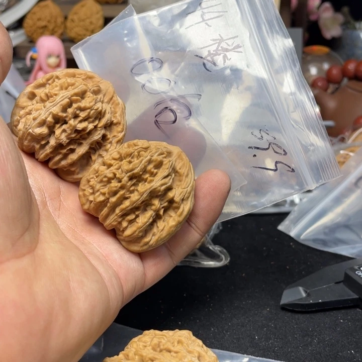 文玩核桃把件0****弟四座楼