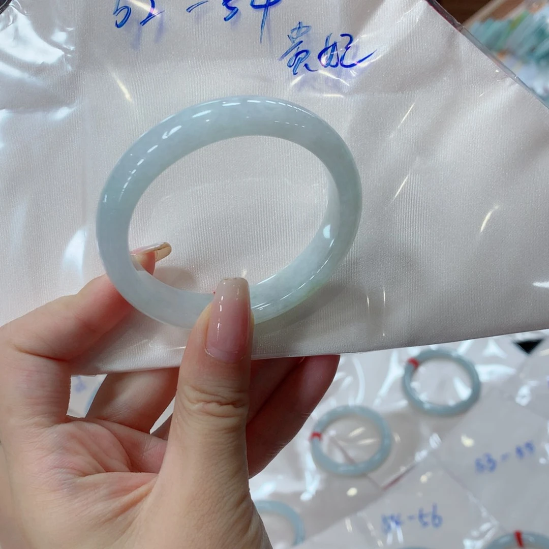 翡翠手镯未镶嵌买断