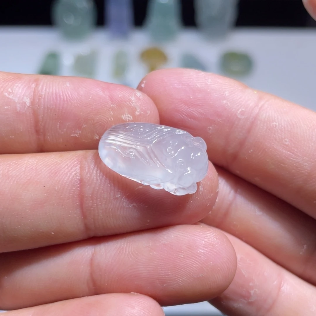 颈饰未镶嵌翡翠金蝉