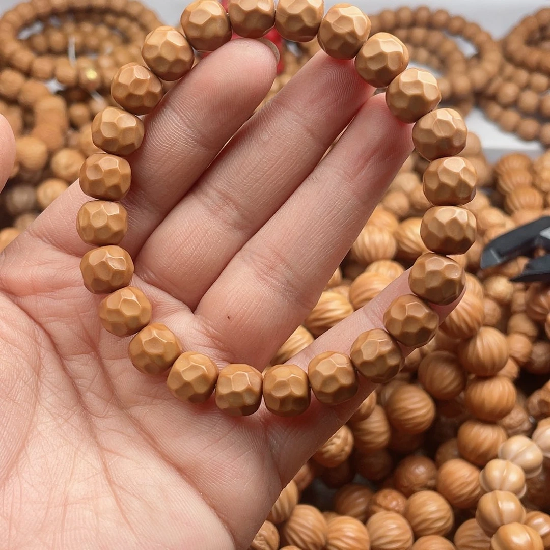 猴头核桃吊坠?***！10+微瑕黑金