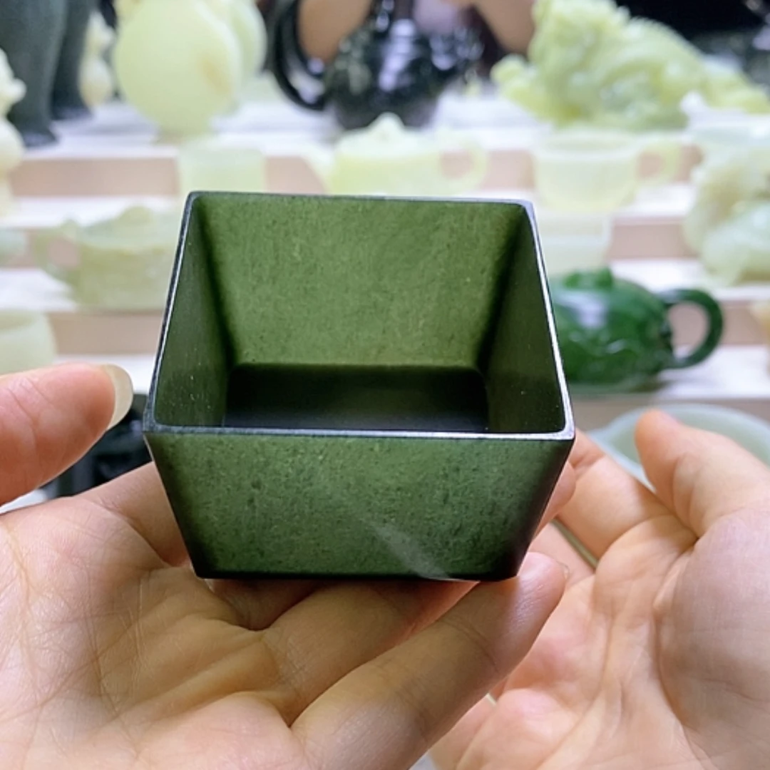 【闪购商品】未镶嵌和田玉摆件大*方杯