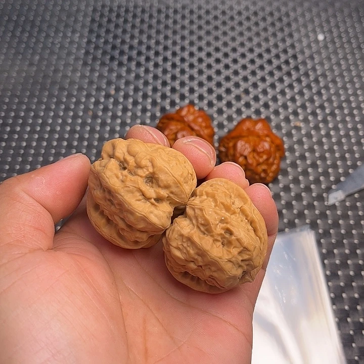 文玩核桃吊坠文玩核桃的