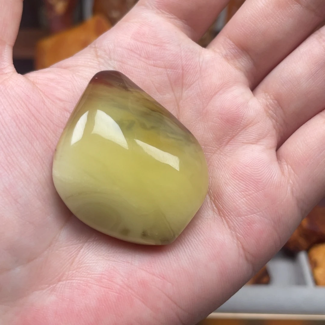 未镶嵌蜜蜡珠宝奇石