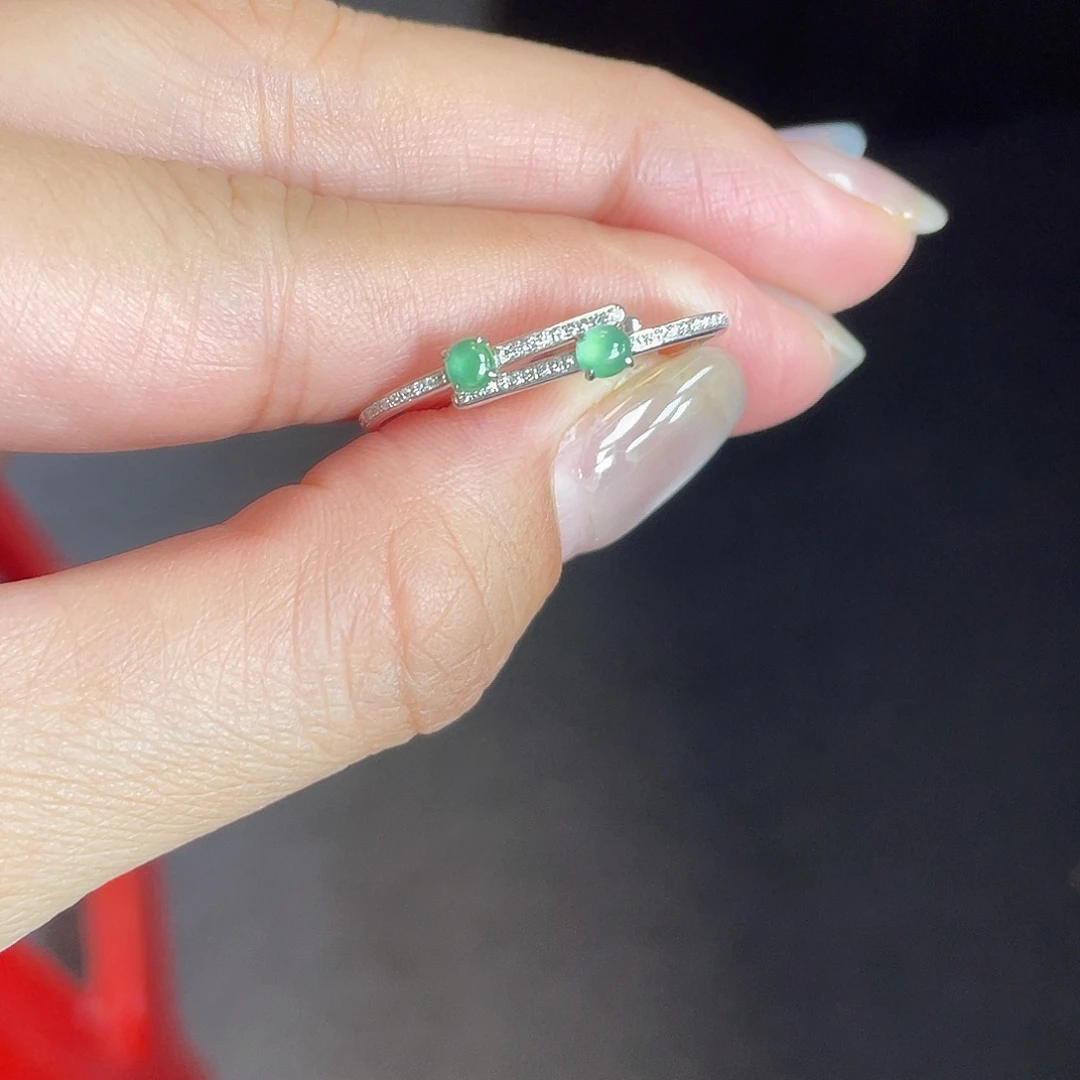 翡翠18K金镶嵌耳饰