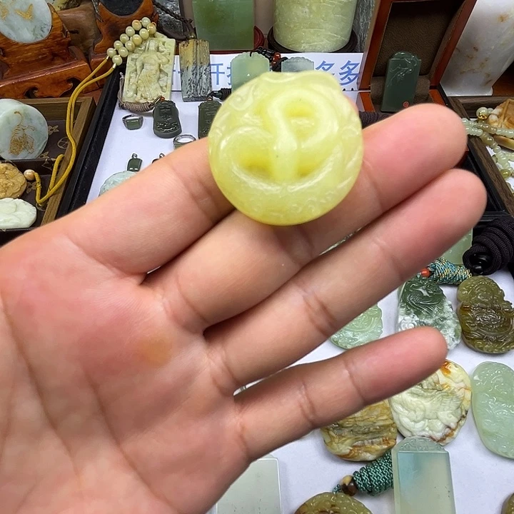 岫玉未镶嵌吊坠(不含链)