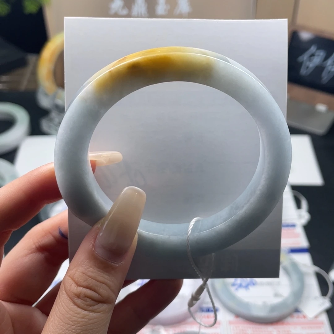 定制翡翠未镶嵌翡翠手镯基地质检发货
