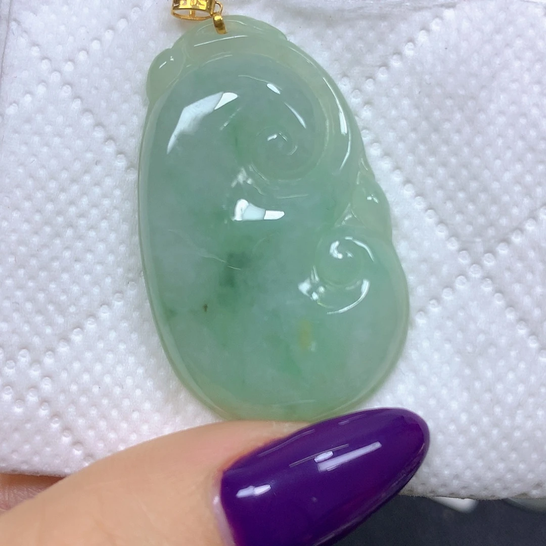 翡翠18K金镶嵌颈饰挂件