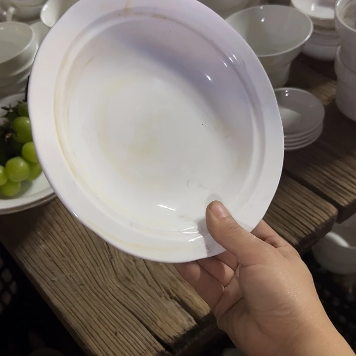 樱***桃国营尾货骨瓷深盘一个