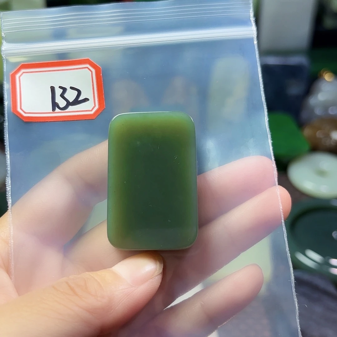 和田玉未镶嵌珠宝半成品