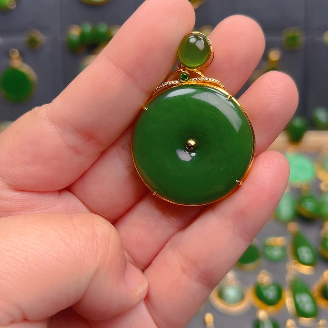 和田玉（碧玉）18K金镶嵌吊坠(不含链)