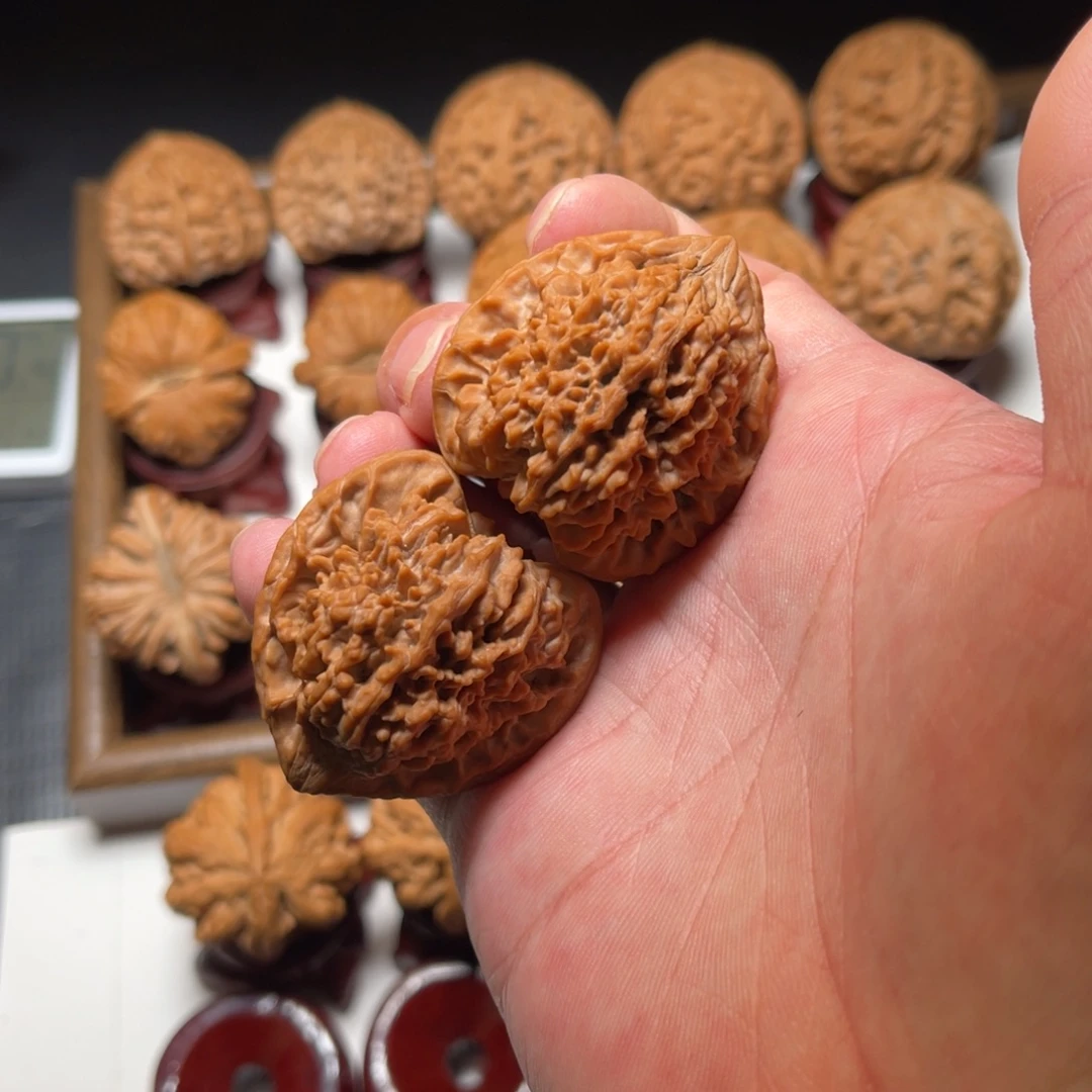 把件文玩核桃满天星核桃尺寸40