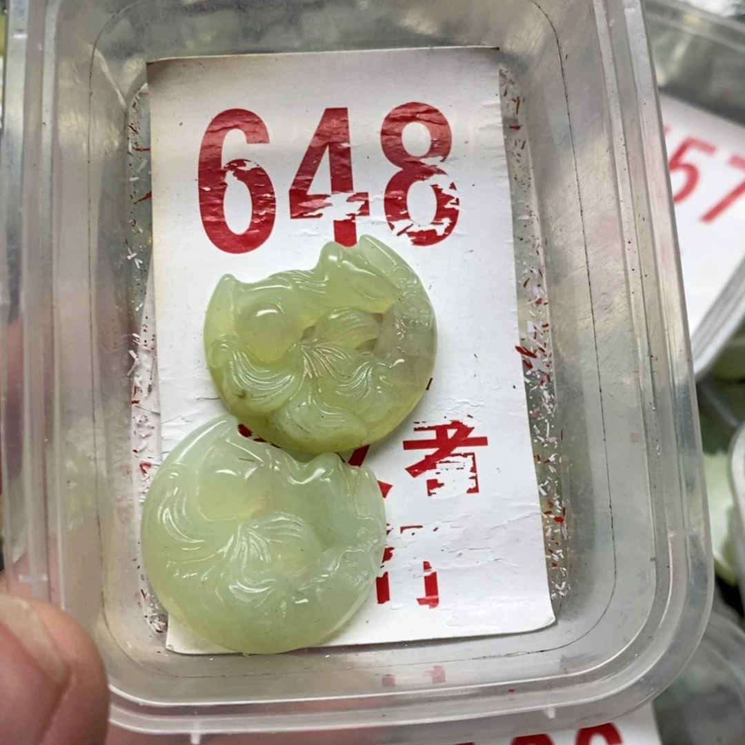 蛇纹石玉吊坠足银镀金镶嵌