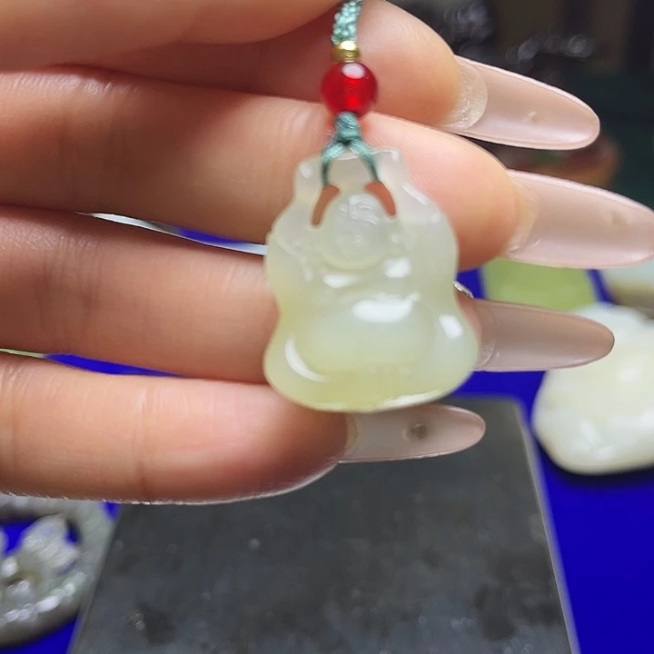 和田玉（糖玉）未镶嵌颈饰