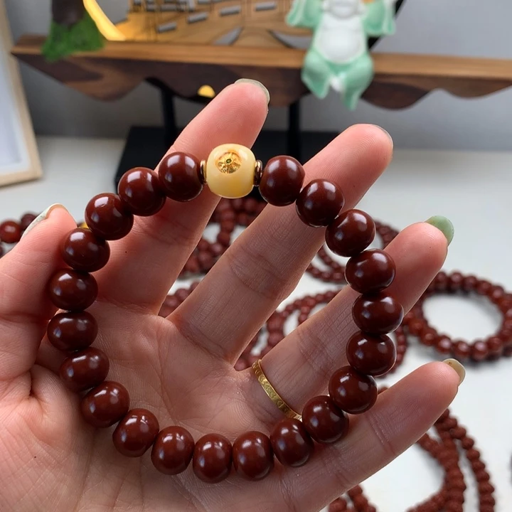 猴头核桃吊坠算盘带标。带蜡