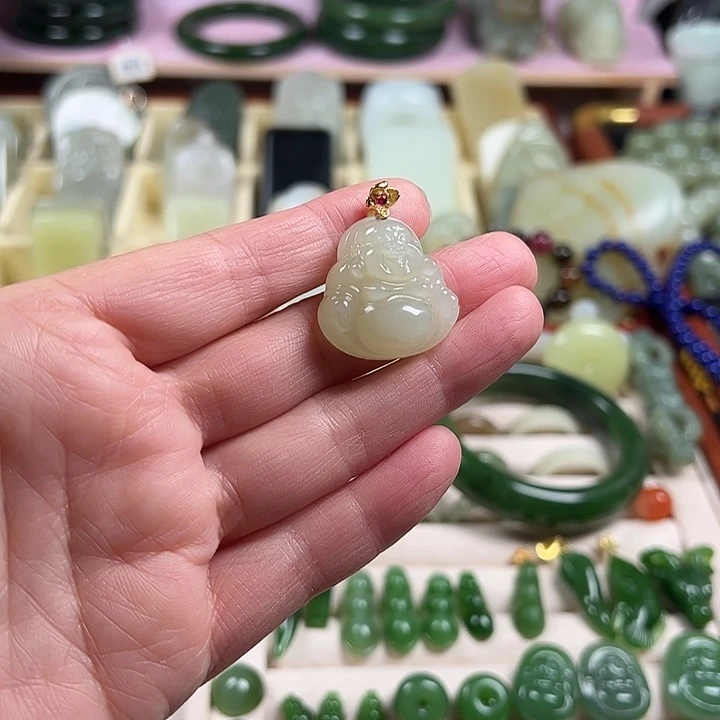 和田玉（糖玉）未镶嵌颈饰