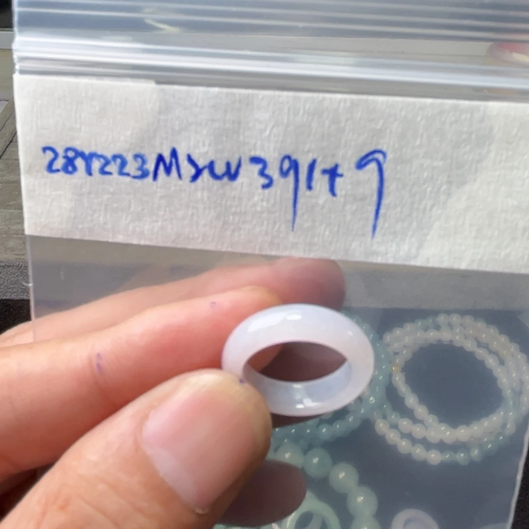 定制翡翠未镶嵌L***?戒