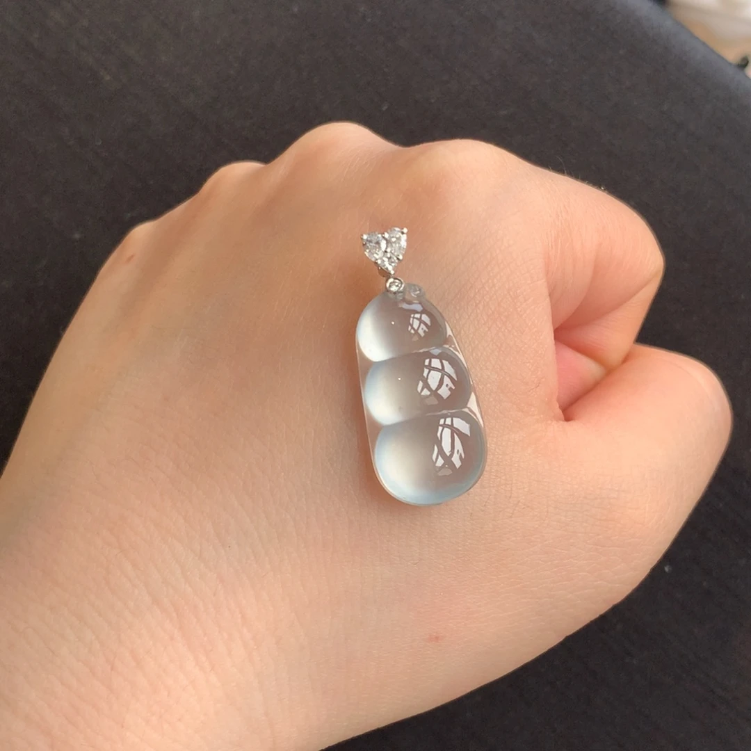 翡翠18K金镶嵌颈饰天然翡翠