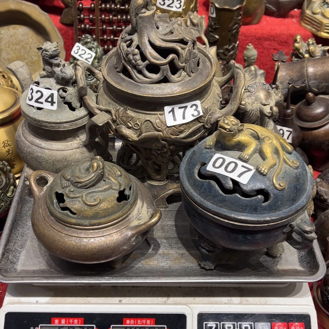 青***扬黄铜摆件，文房摆件